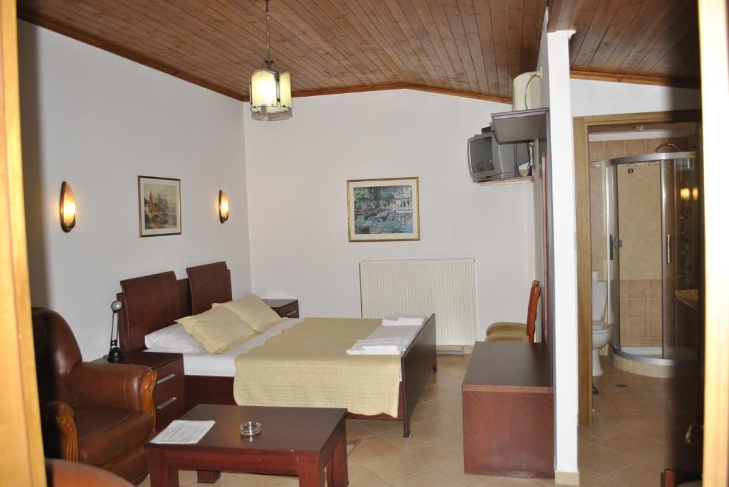 Hotel Bleta Gjirokaster Bilik gambar